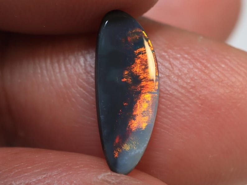0.95 Ct. Lightning Ridge Dark Opal TOG-972