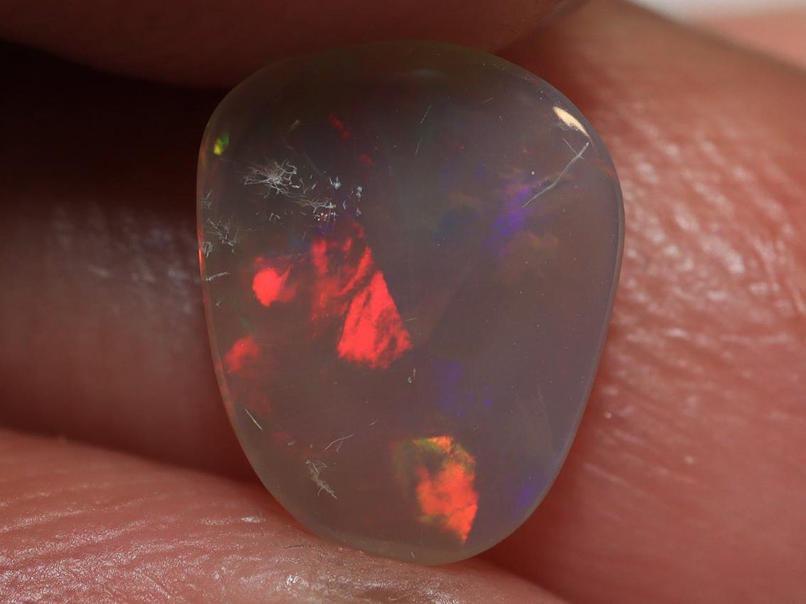 1.0 Ct. Lightning Ridge Crystal Opal TOG- 728
