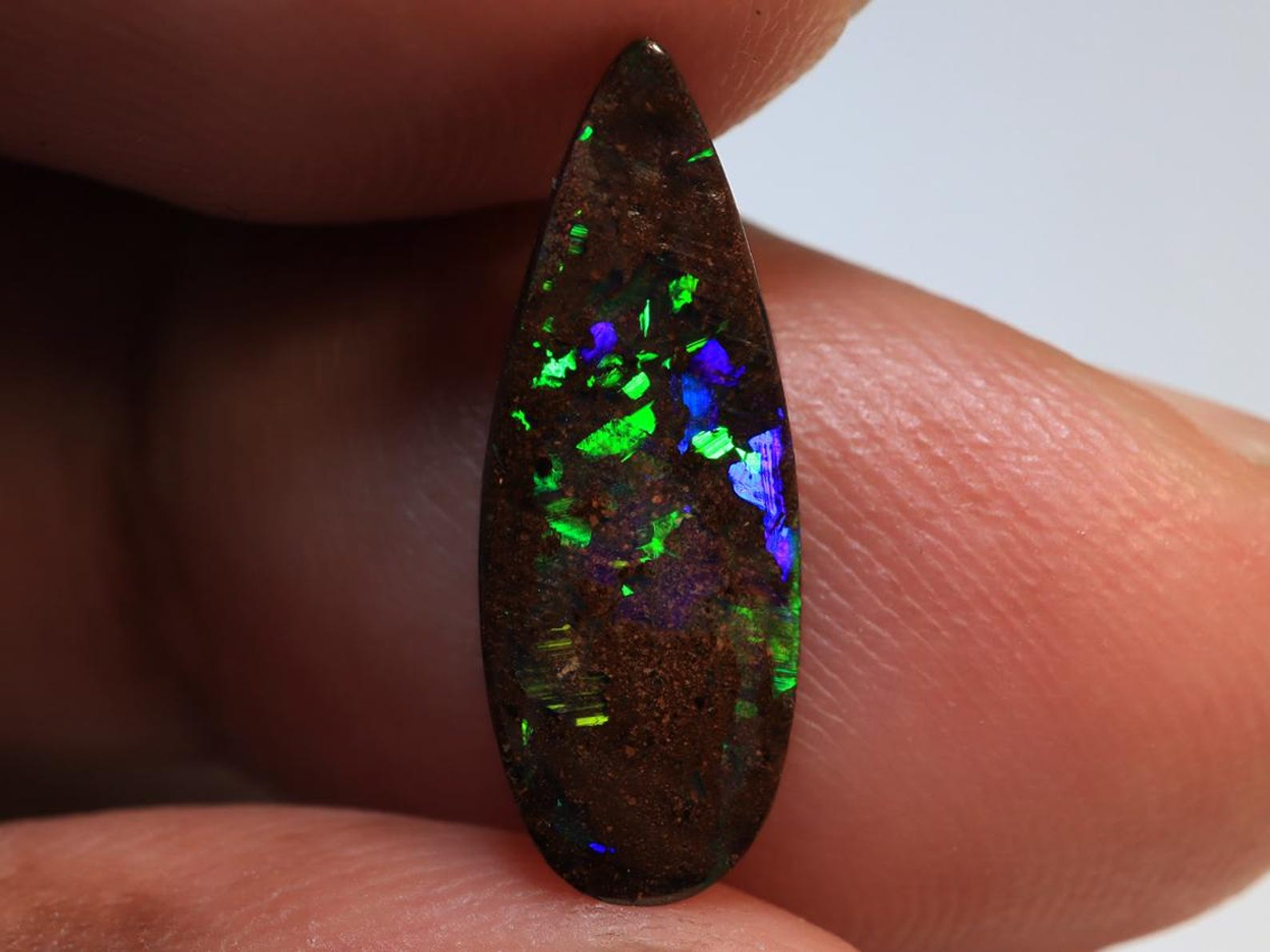 2.90 Ct. Winton Boulder Polished Opal TOG- 1940