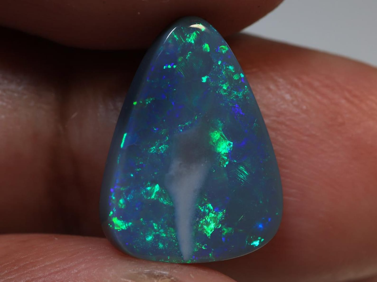 4.90 Ct. Lightning Ridge Black Opal TOG-927