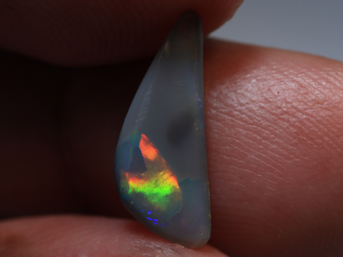 1.60 Ct. Lightning Ridge Semi-Black Opal TOG-1091